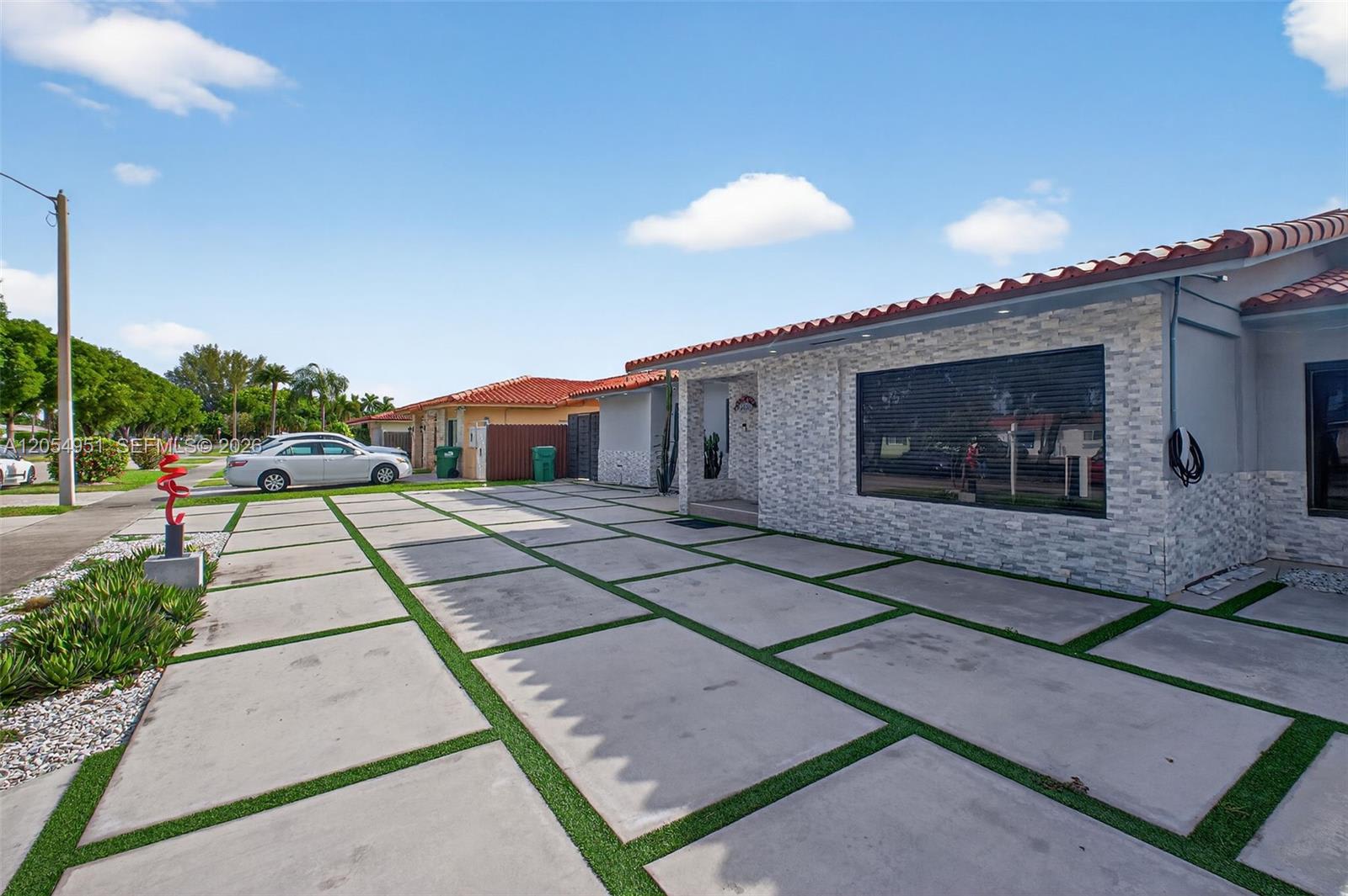 2431 Southwest 127th Avenue – photo 3