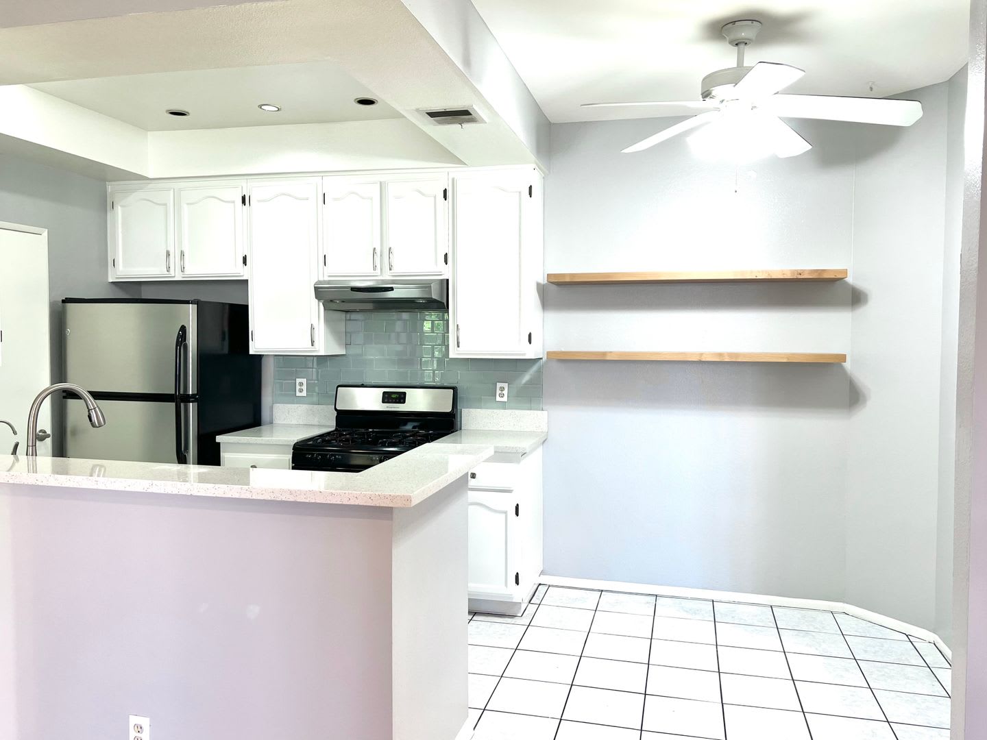 2BD/2BA Condo w/ Laundry, Dishwasher, Ample Parking, EV Charging – photo 2
