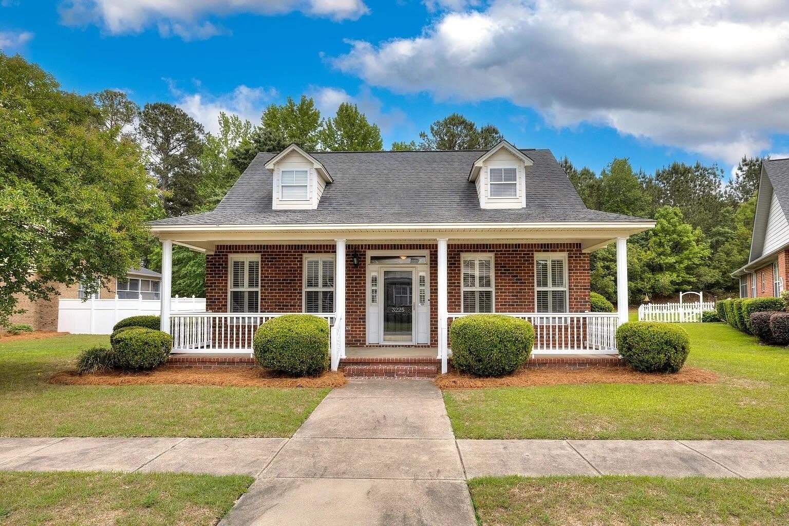 3225 Mayflower Lane – photo 1