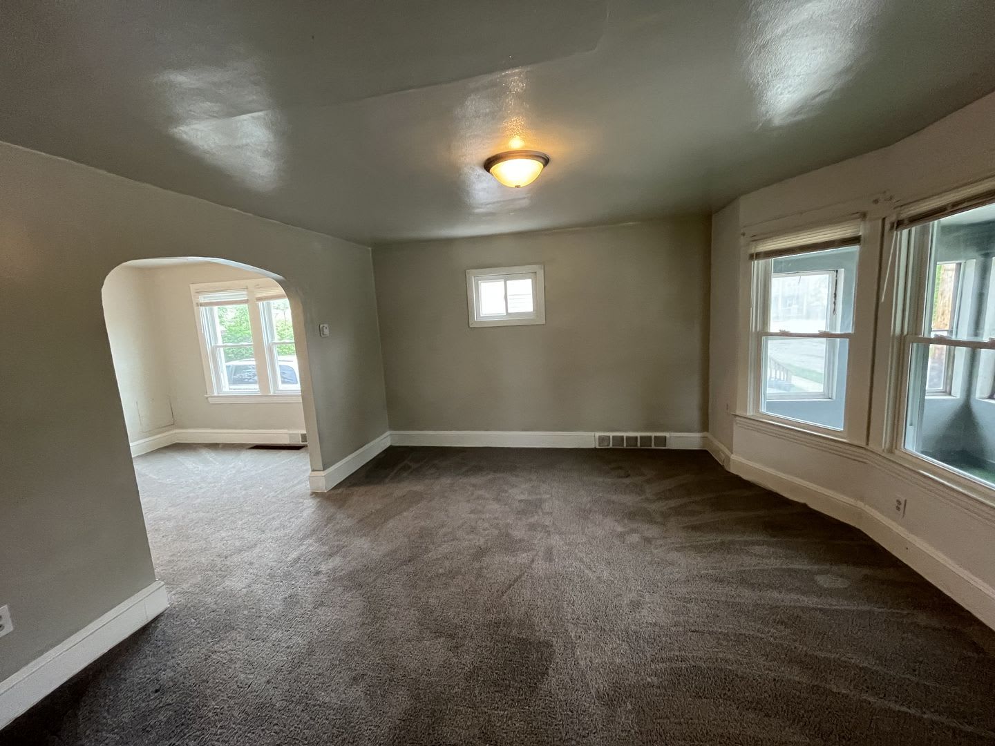 Four bedroom one bathroom single family home for rent. MOVE IN SPECIAL – photo 5