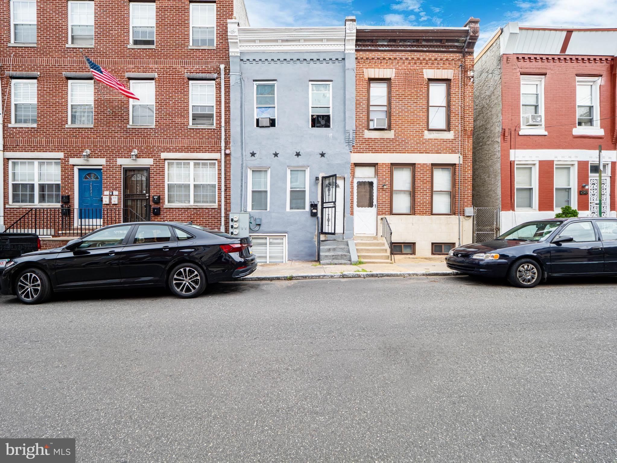 2327 N CARLISLE Street – photo 3