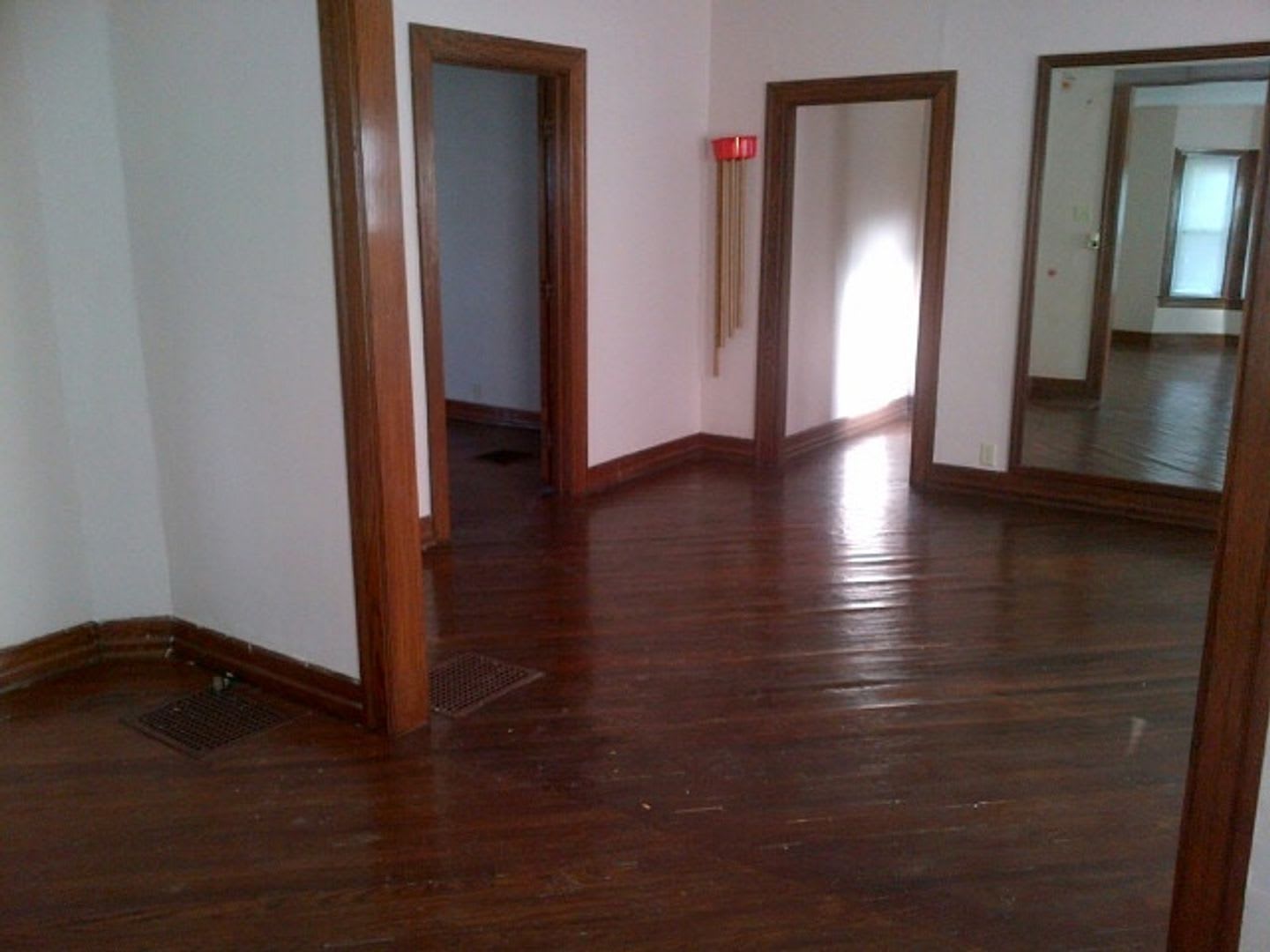 CANDY STRIPE HOME! 4 BD/2 BA – photo 4