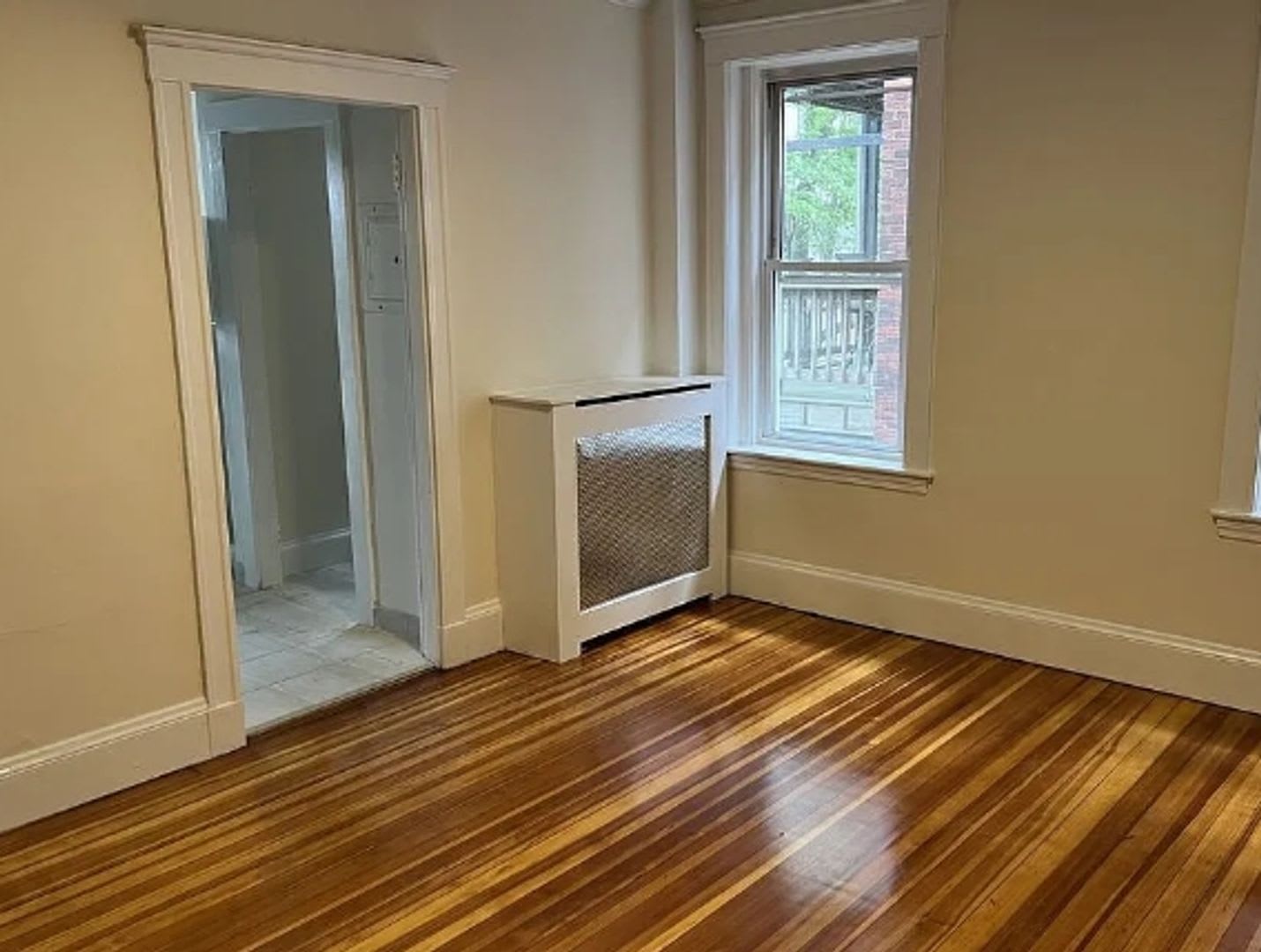 Great 1 Bedroom June Move In – photo 1
