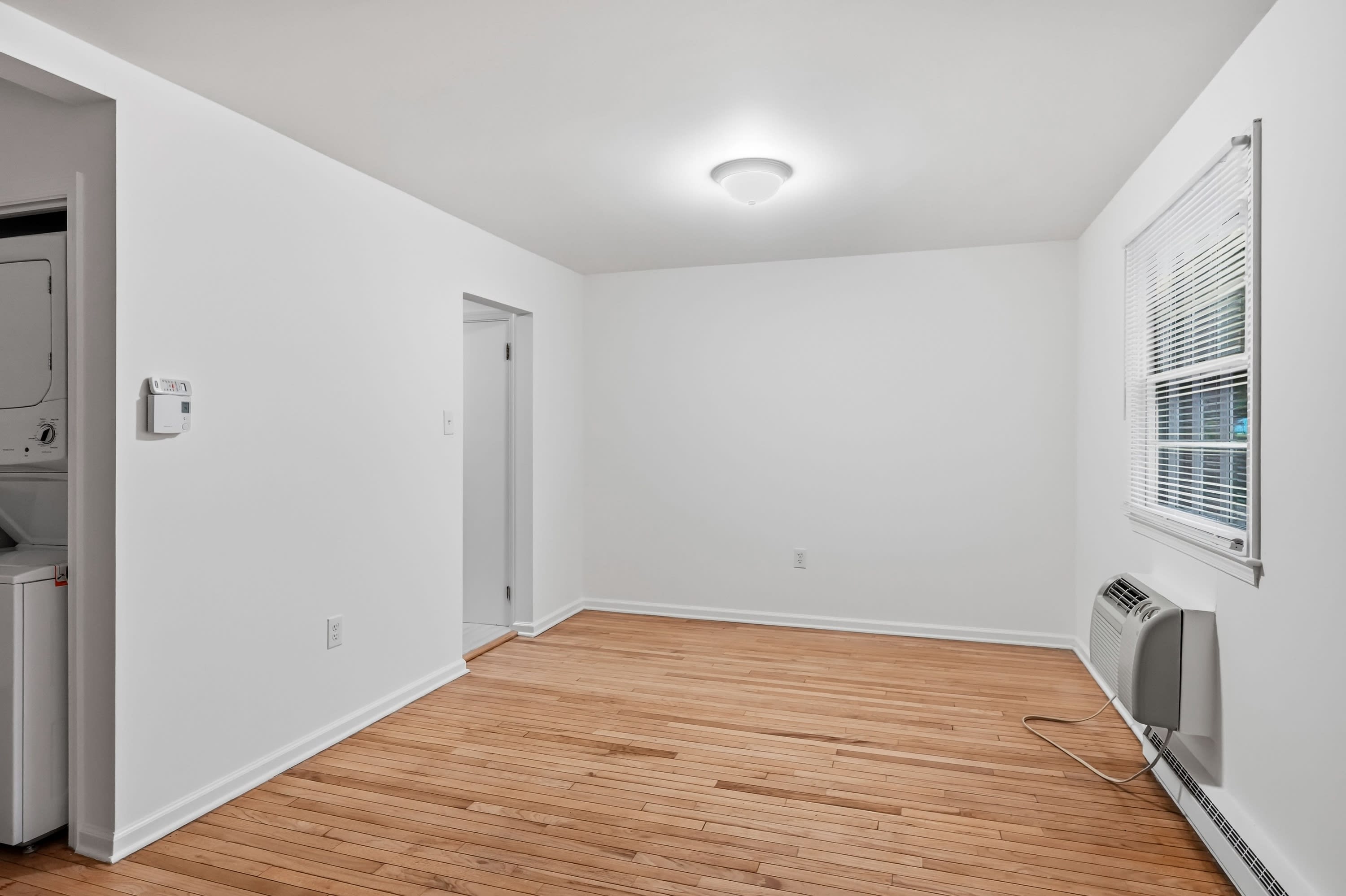 1126 Wayne Avenue – photo 4