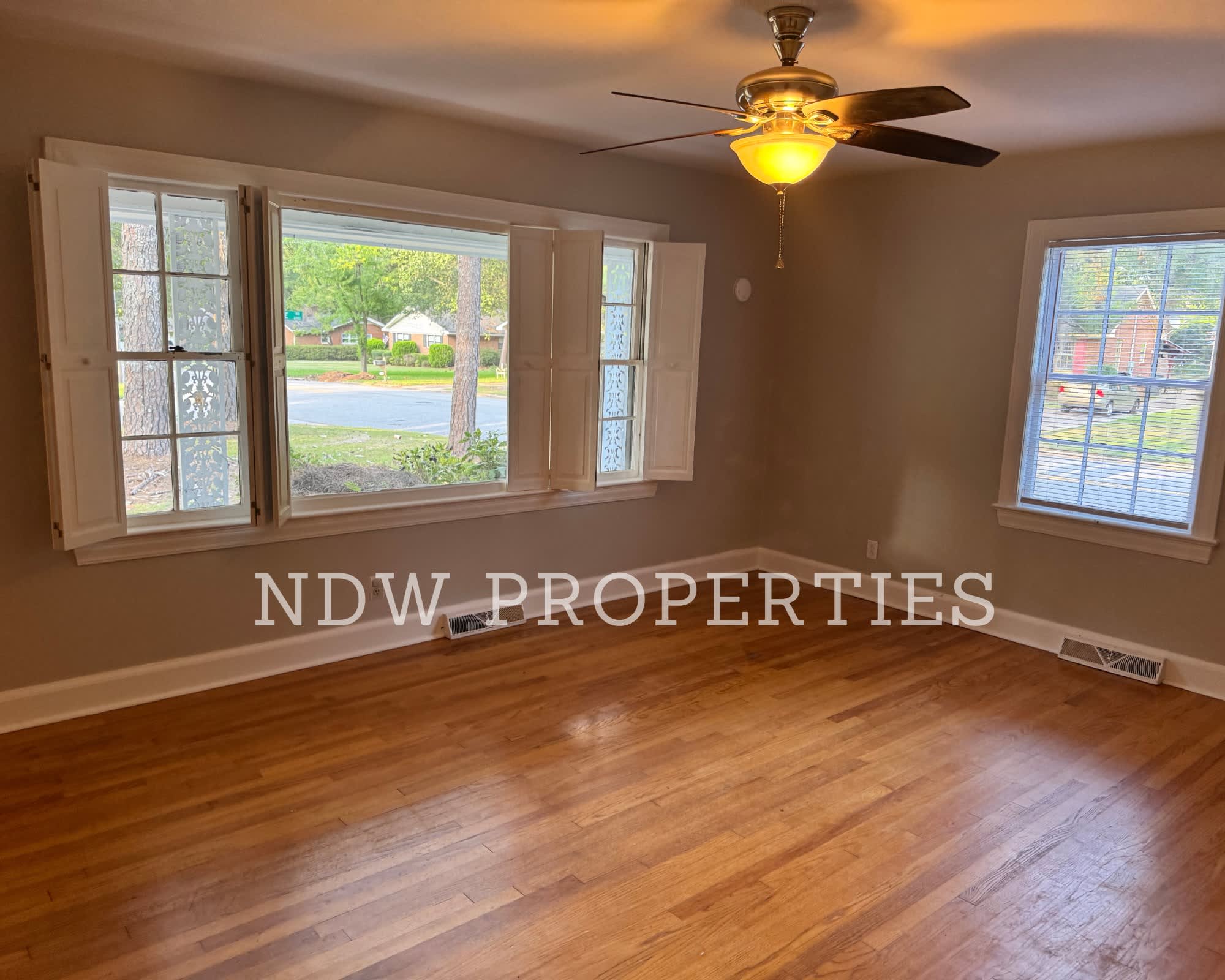 3201 Hawthorne Rd – photo 3