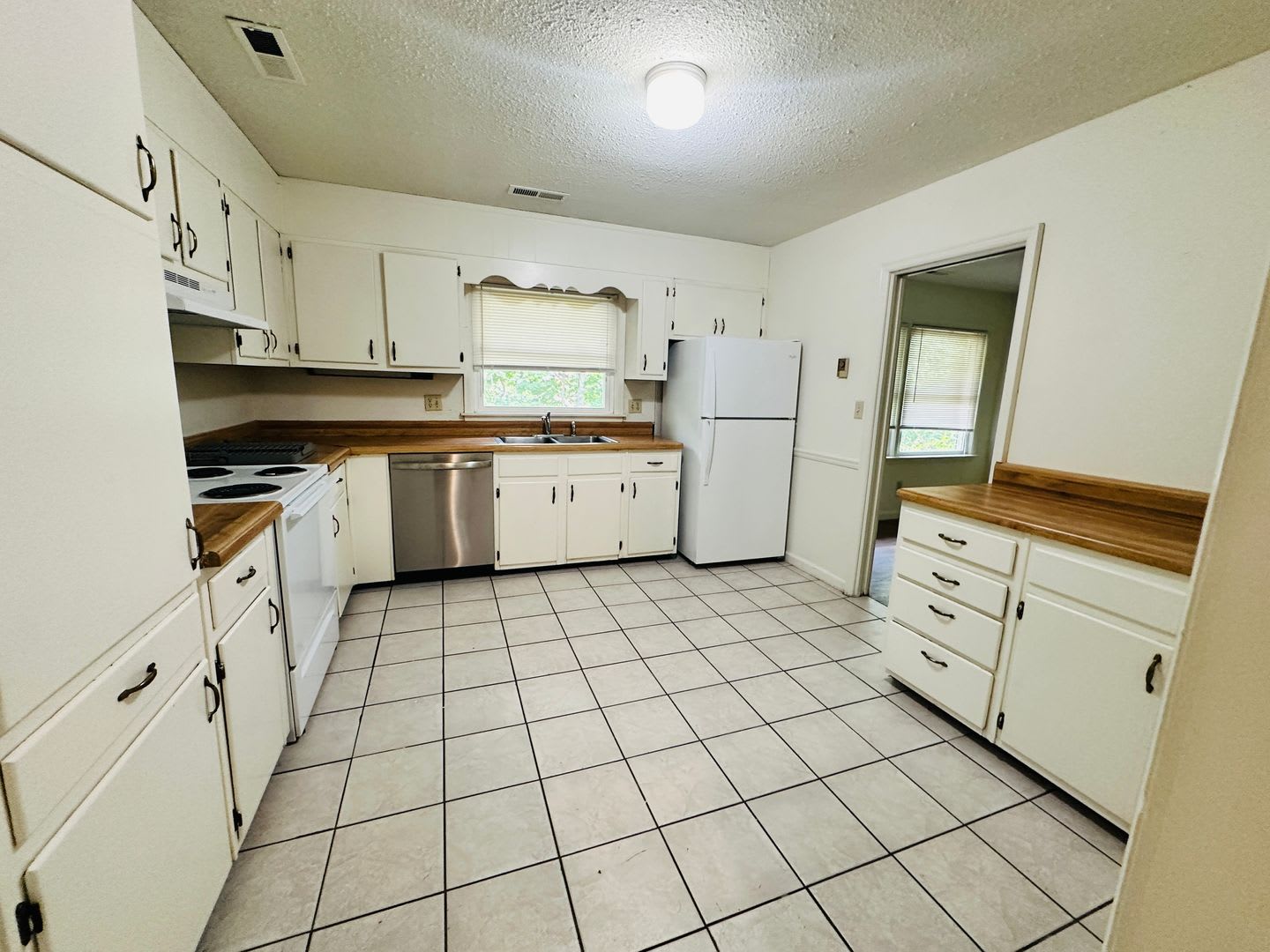 3 Bedroom 3 Bath House – photo 5