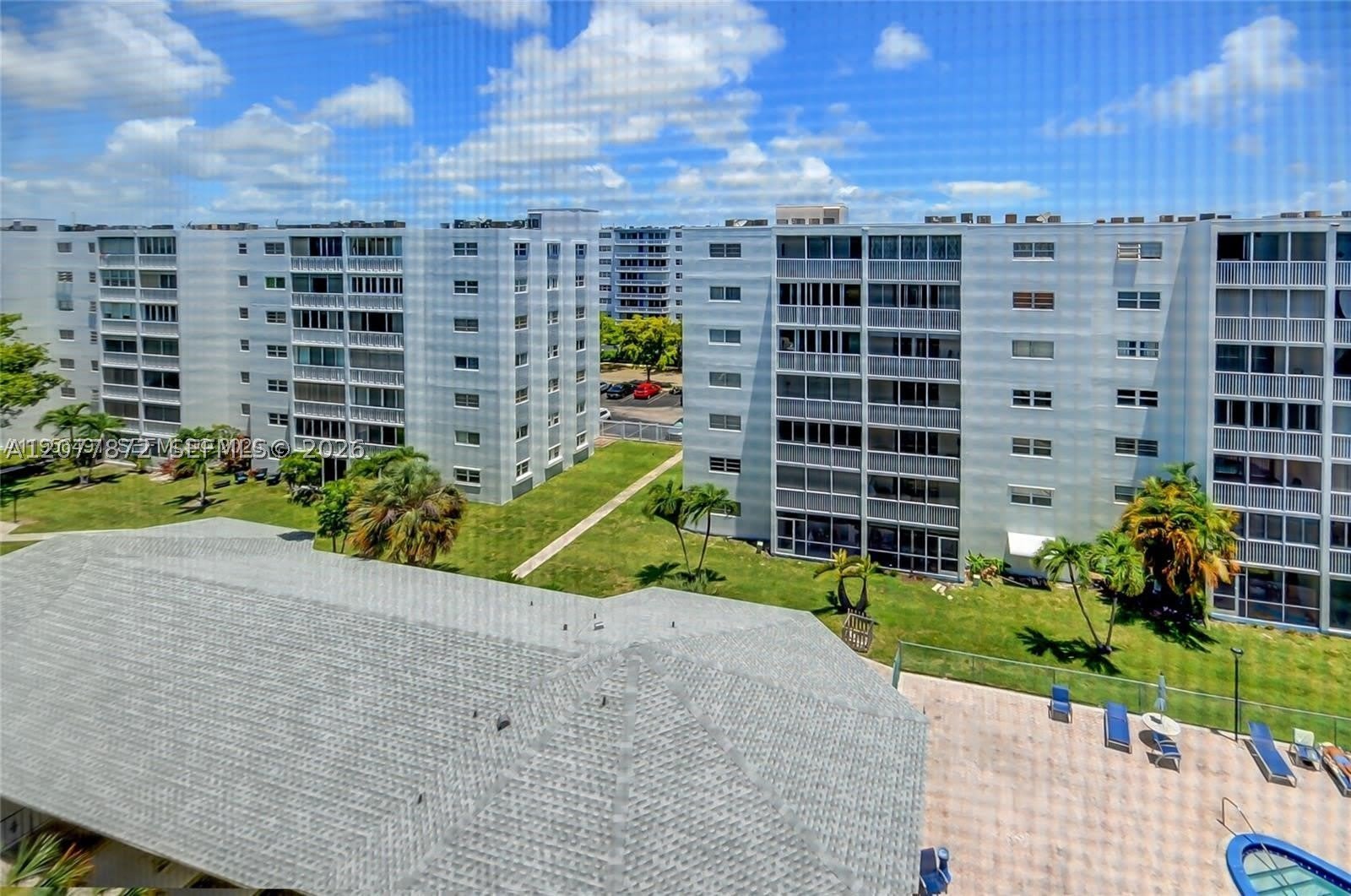 301 NE 14TH – photo 3