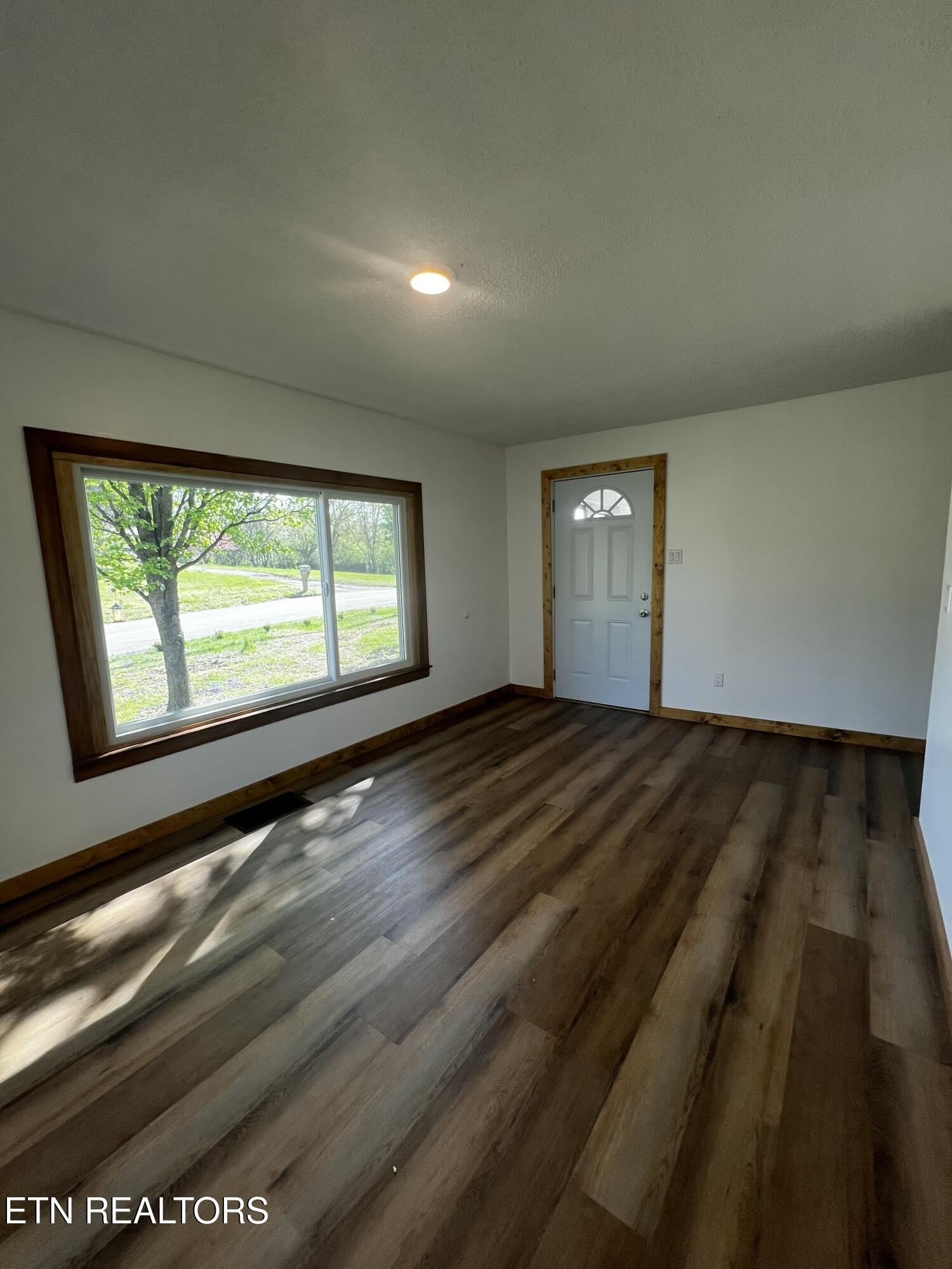 1801 Woodson Drive – photo 2