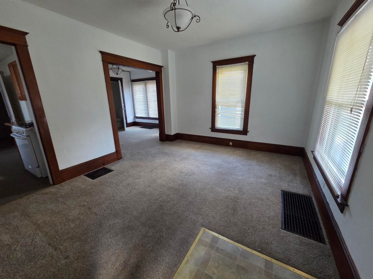 2-bedroom 1.5 bath two story single family home – photo 3