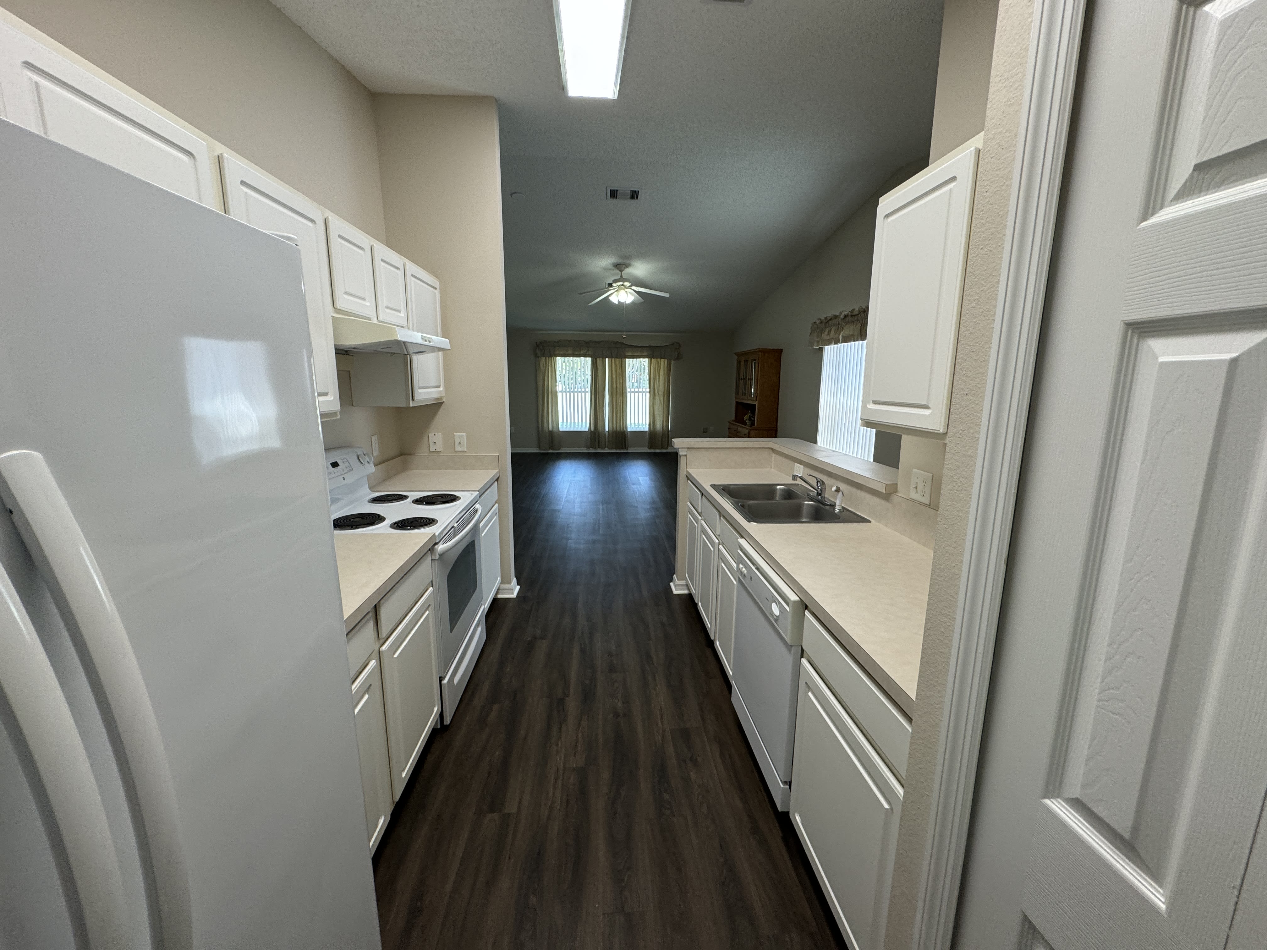 545 Golfview Ct – photo 5