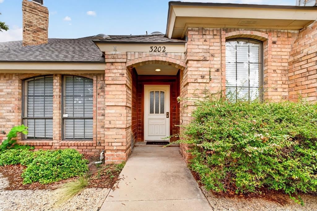 3202 Tealwood Place – photo 2