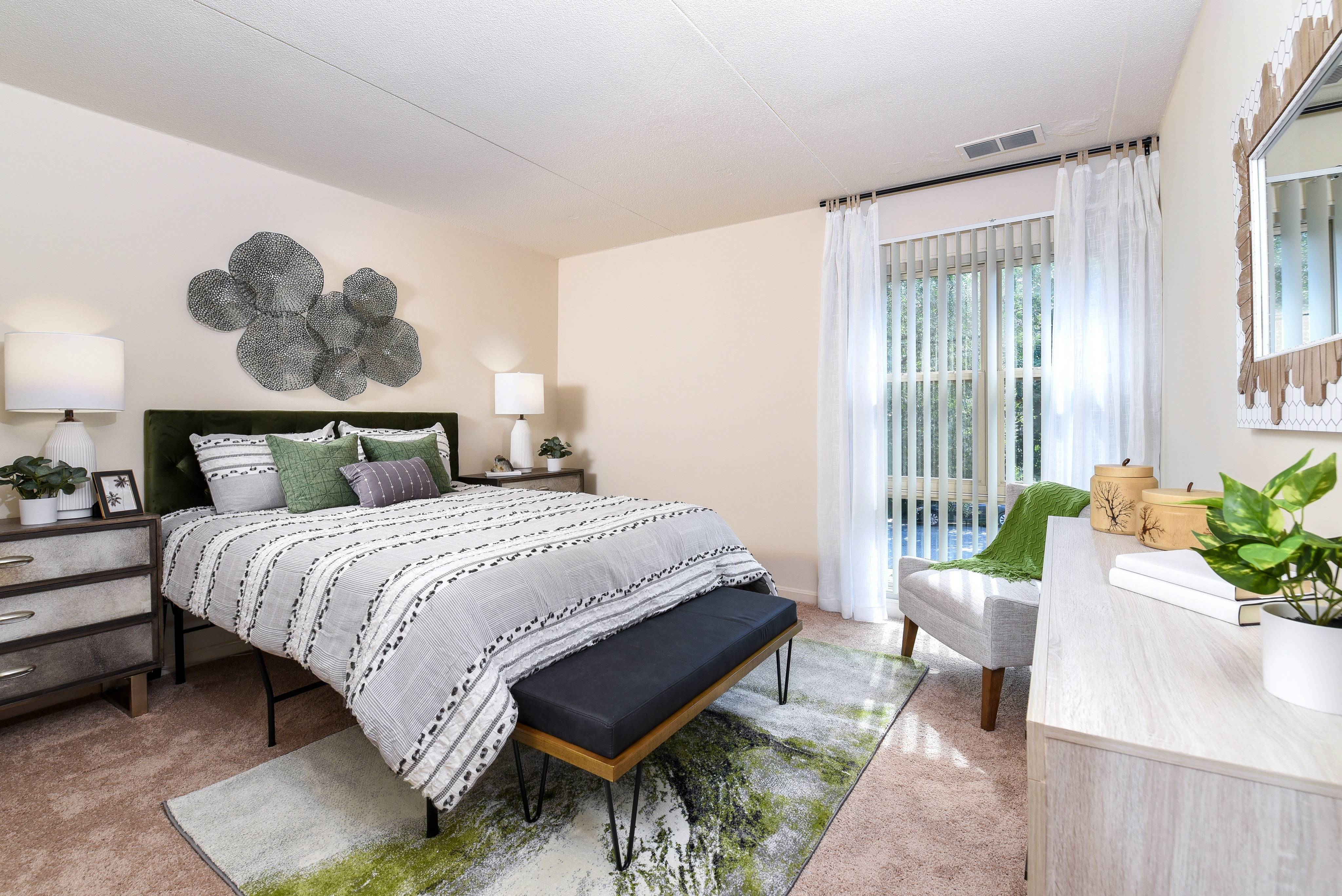 Top Of The Hill Apartments – photo 3