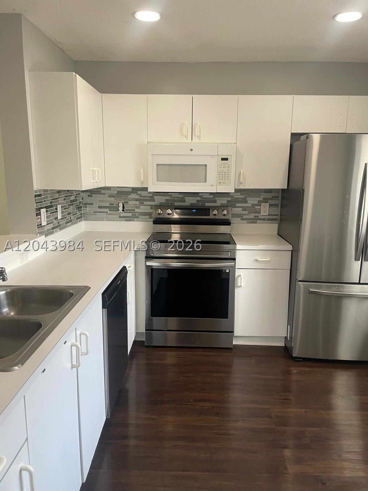 20863 NW 2nd St – photo 3