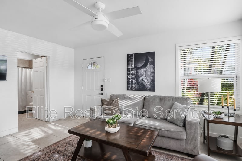 2606 Juan Street – photo 3