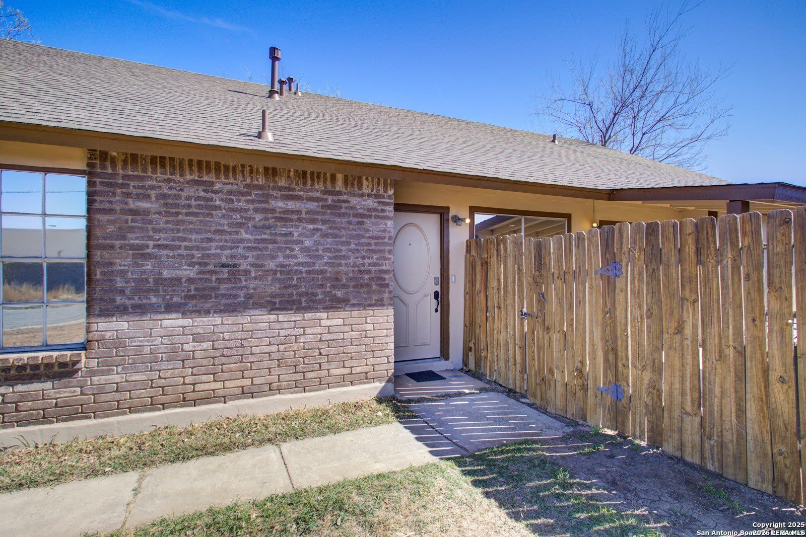 5281 Meadow Rise St – photo 2