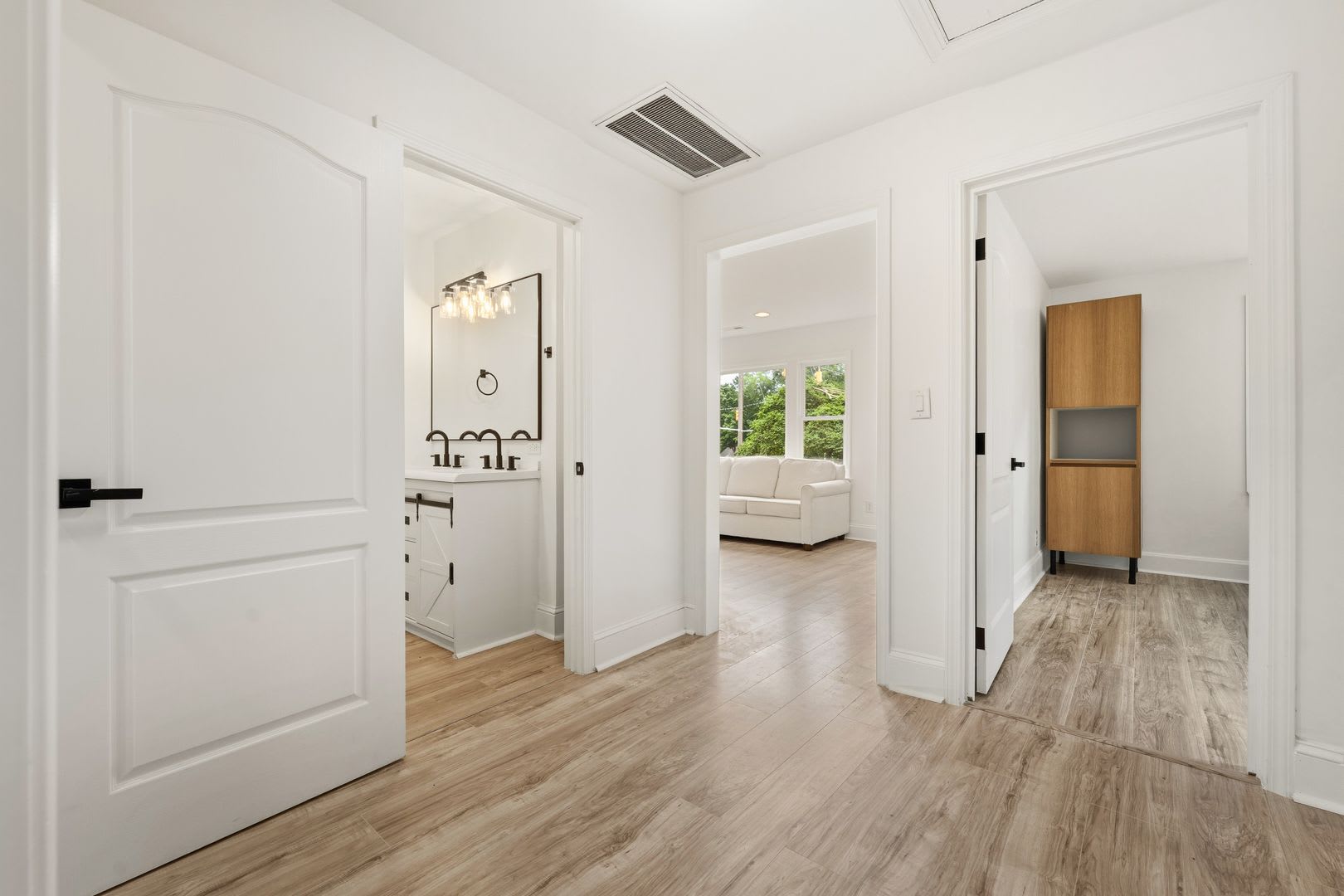 Prime UNC-CH Location-Leasing 27/28! – photo 5