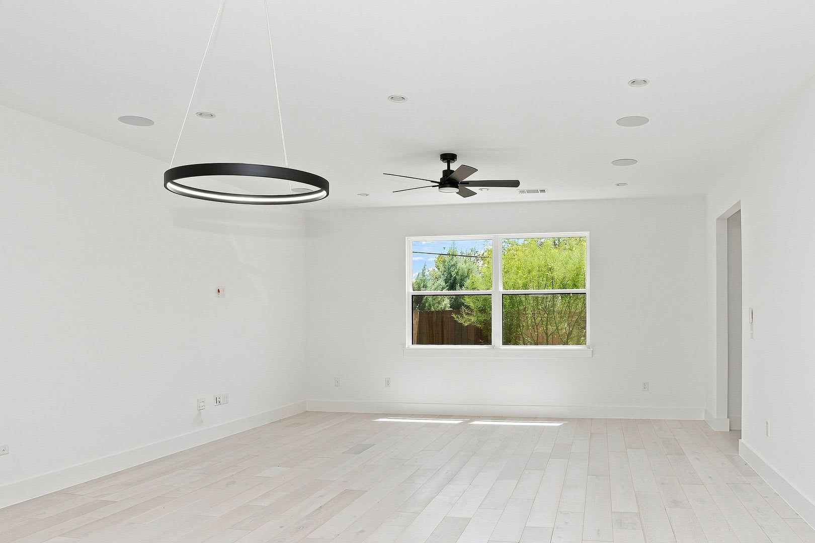 Modern Luxury In South Central Austin – photo 4