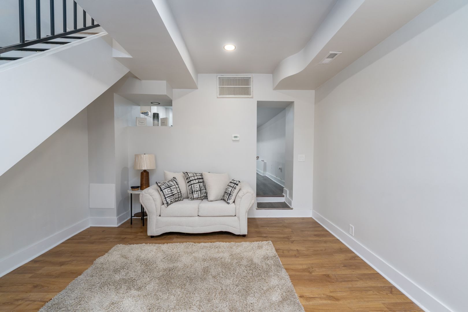 Furnished 3-Bedroom, 3-Bathroom Rental Close to University of Maryland and Downtown – photo 3