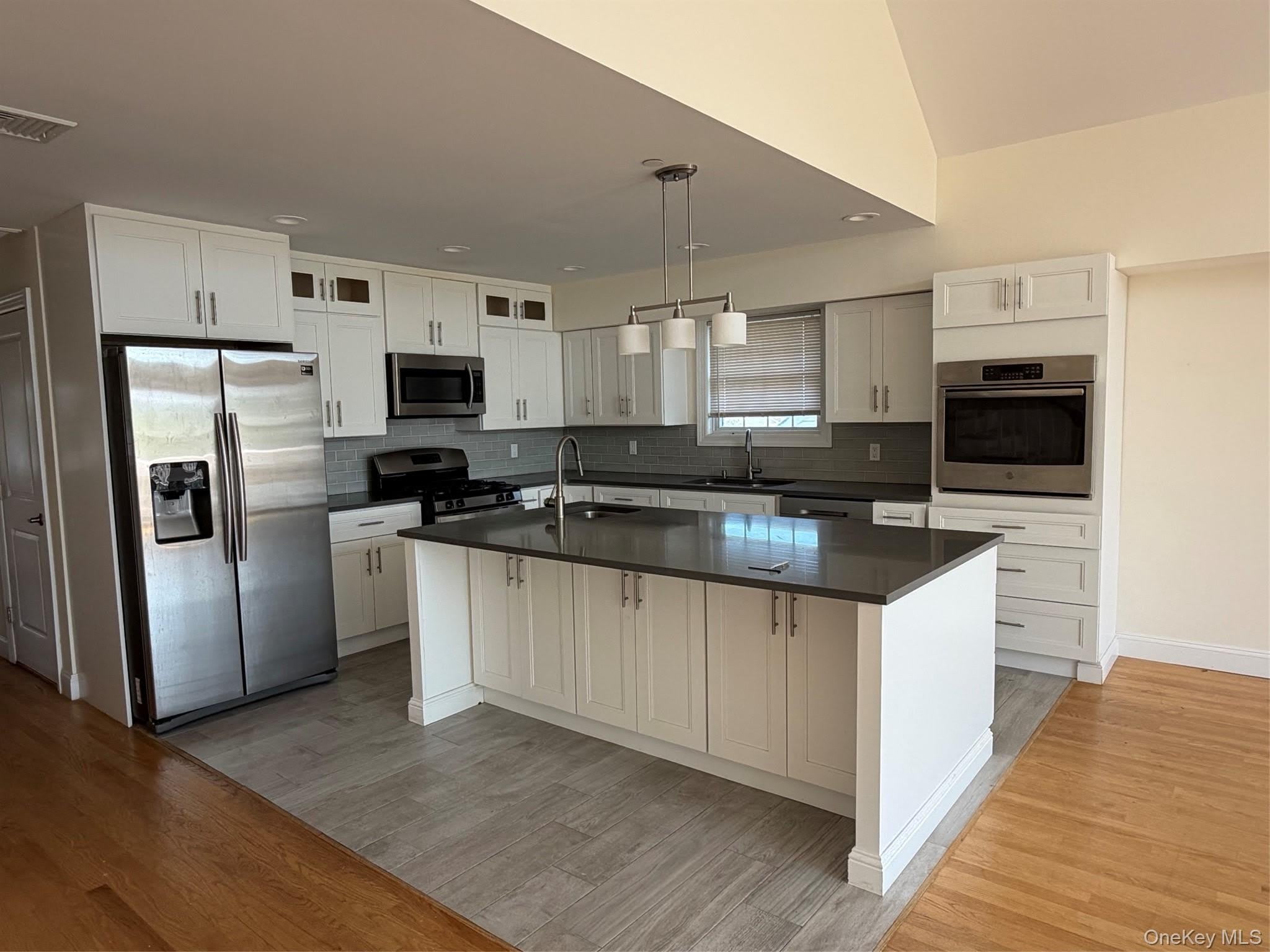 621 E Olive Street – photo 4