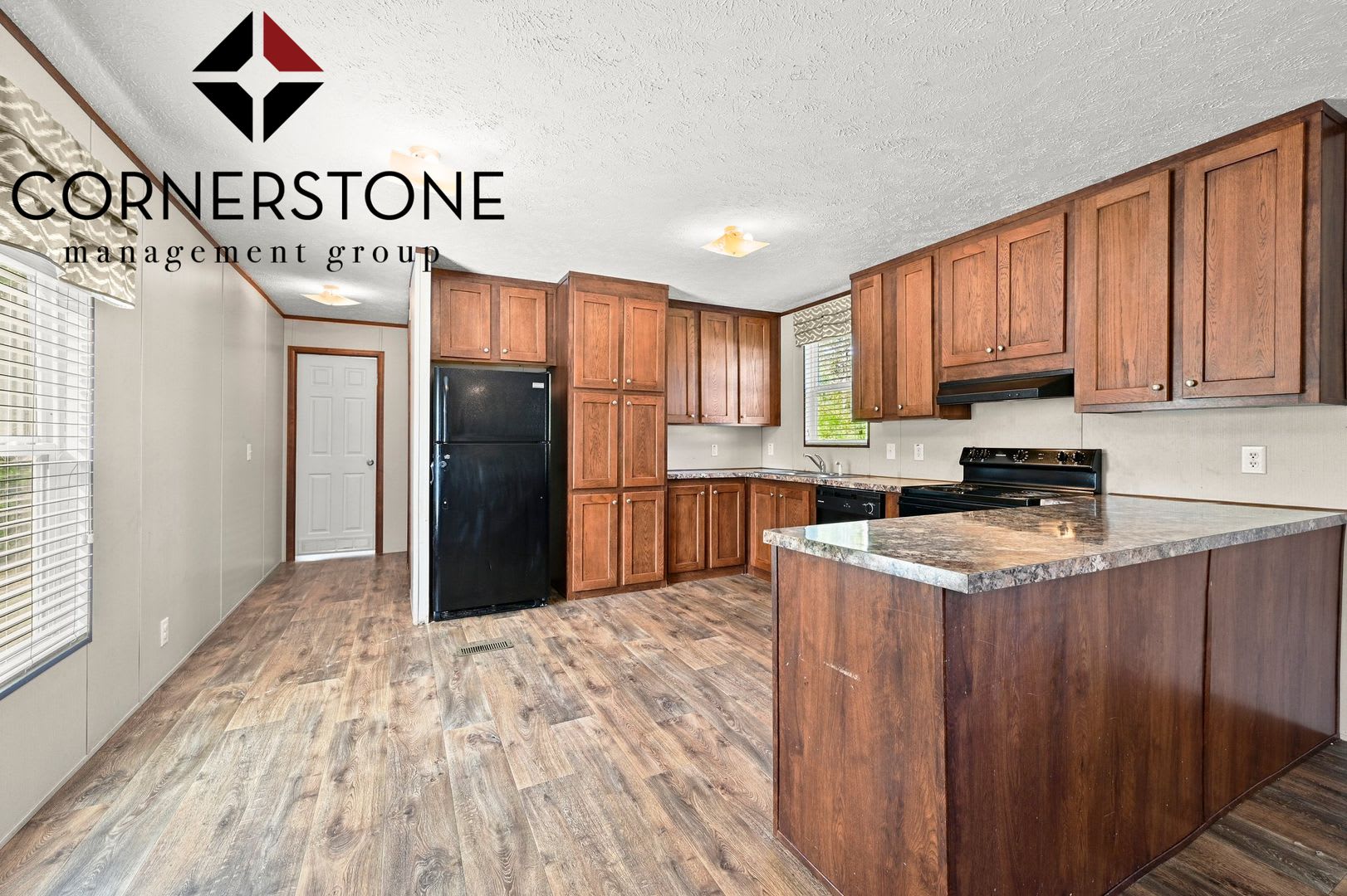 Cozy 3 Bed 2 Bathroom Trailer Home Available For Rent Located Off Of Strawberry Lane In Albany – photo 3