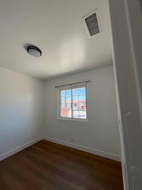 1246 W 96Th St – photo 1