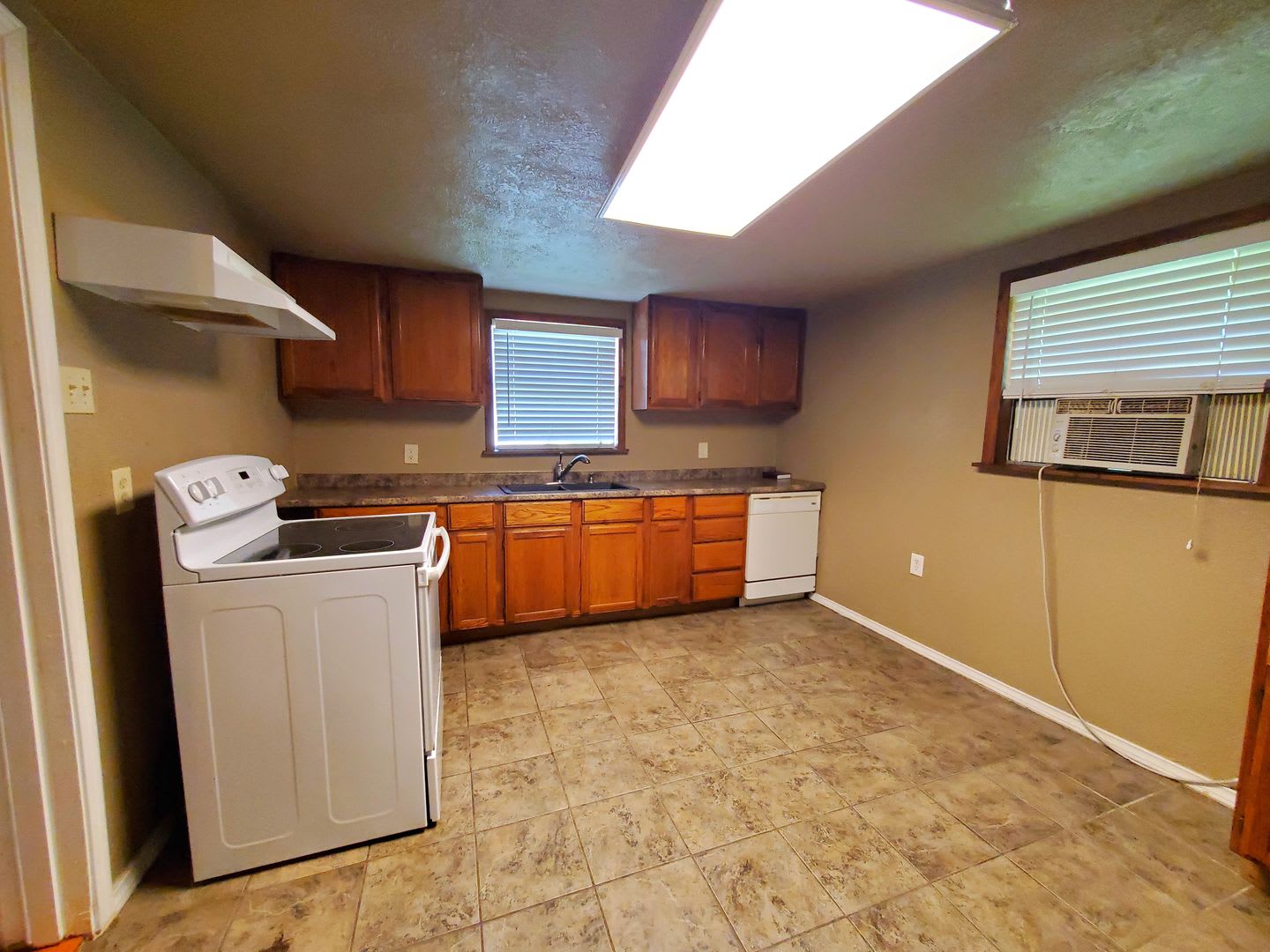 1950 Harriot, Beaumont TX 77705 – photo 4