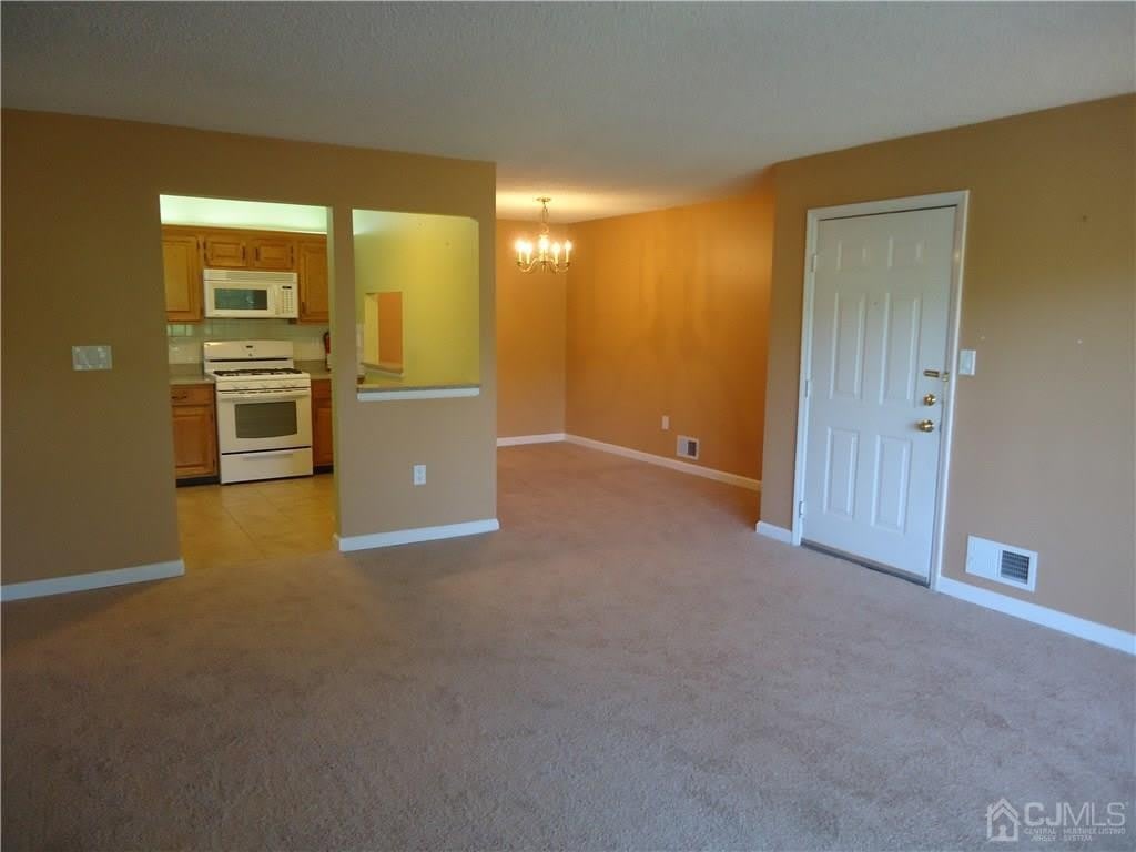 313 Wimbeldon Court – photo 3