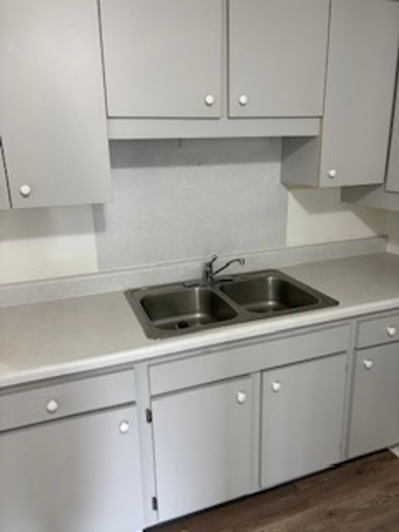 580 Wilson St – photo 5