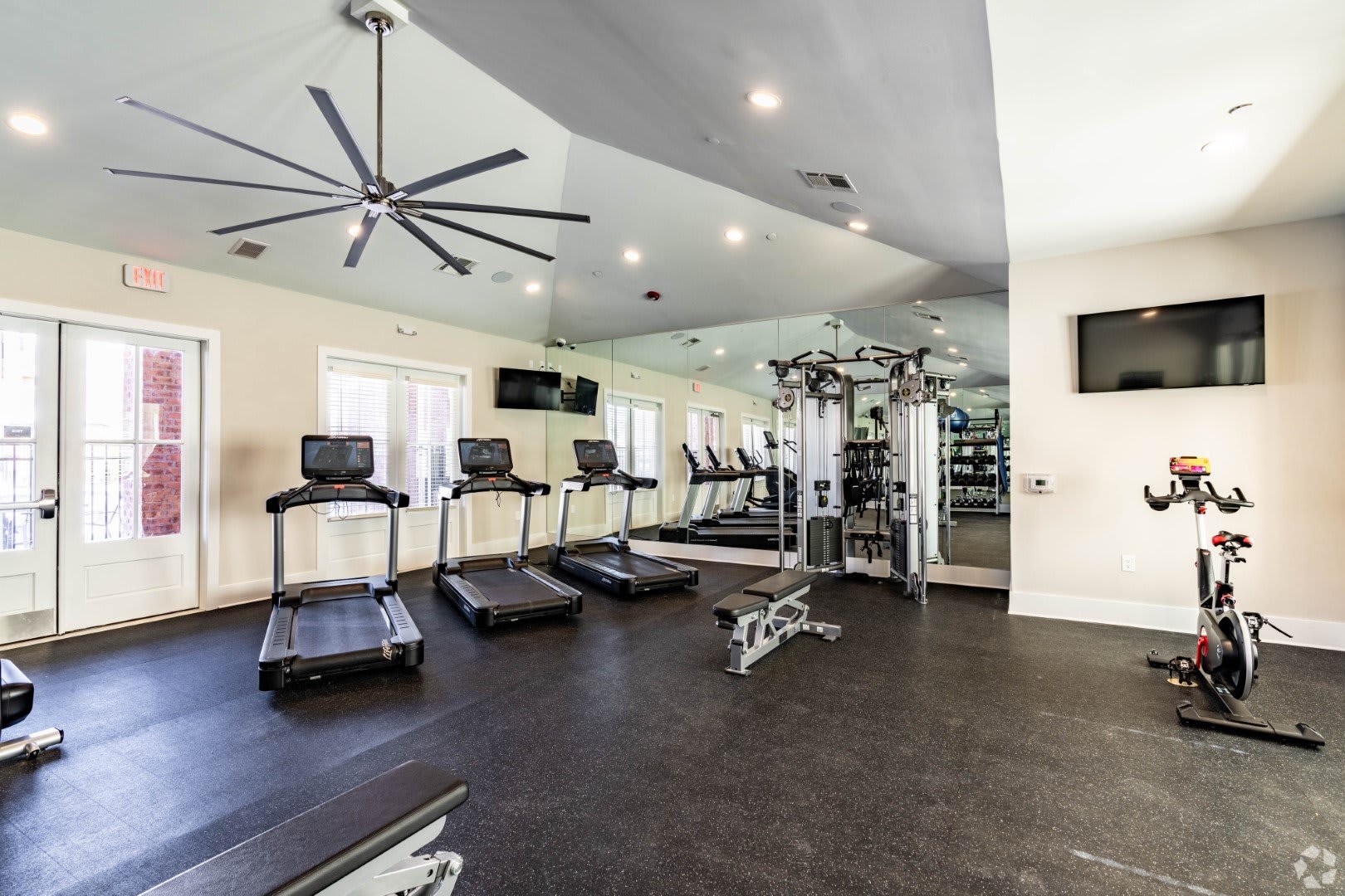 City Limits Apartments – photo 4