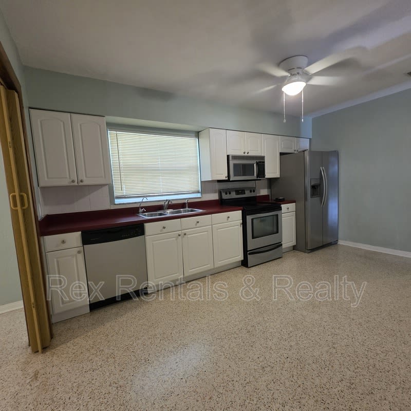 3229 30th Street North – photo 5