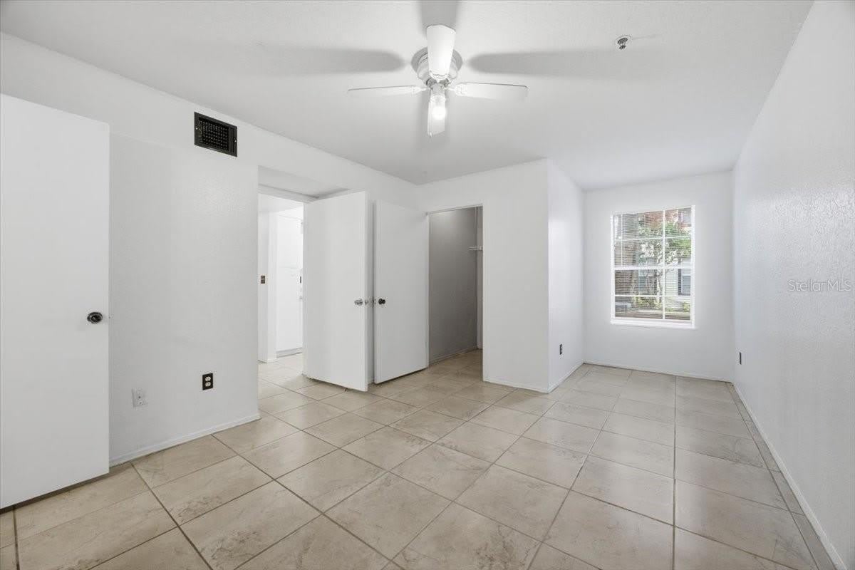 1602 COLUMBIA ARMS Circle – photo 5