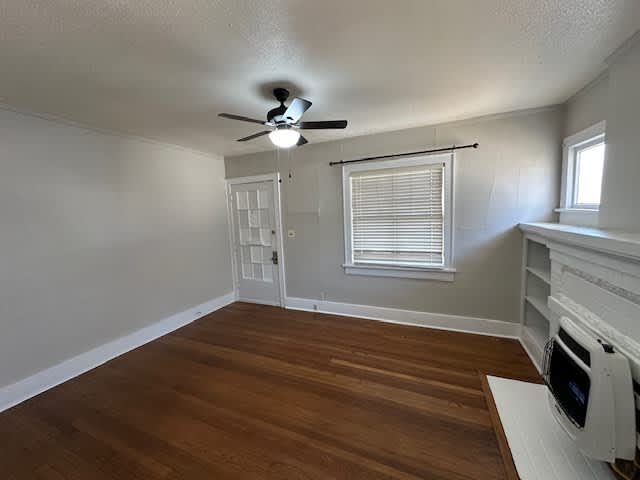 1616 Linden St – photo 4