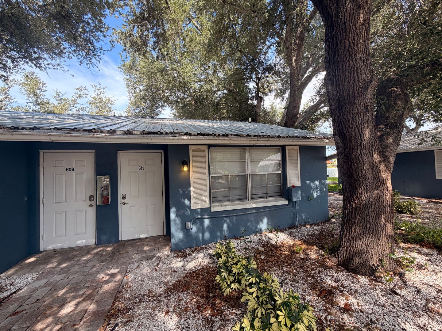Move In Ready 1 Bedroom 1 Bathroom Residence Located In The Heart Of Nokomis – photo 1