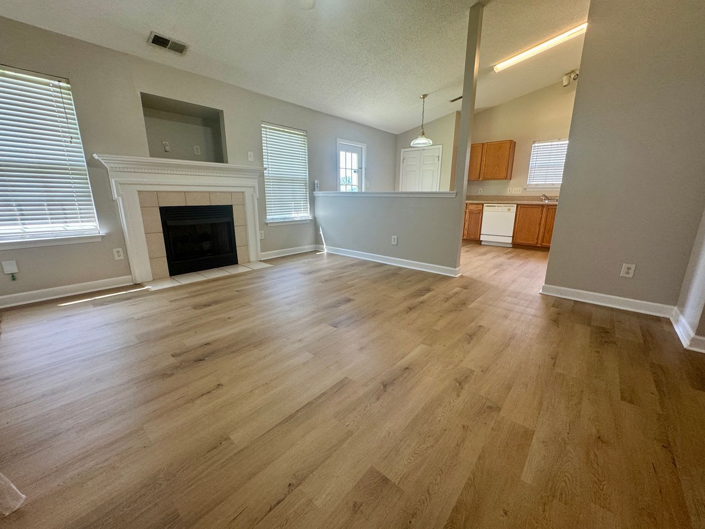 Move-in Ready! – photo 3
