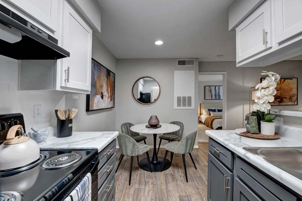 Emerald Place – photo 1