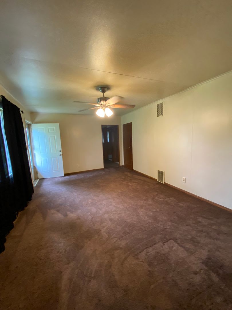 3 Bedroom Ranch in Eastmoor – photo 2