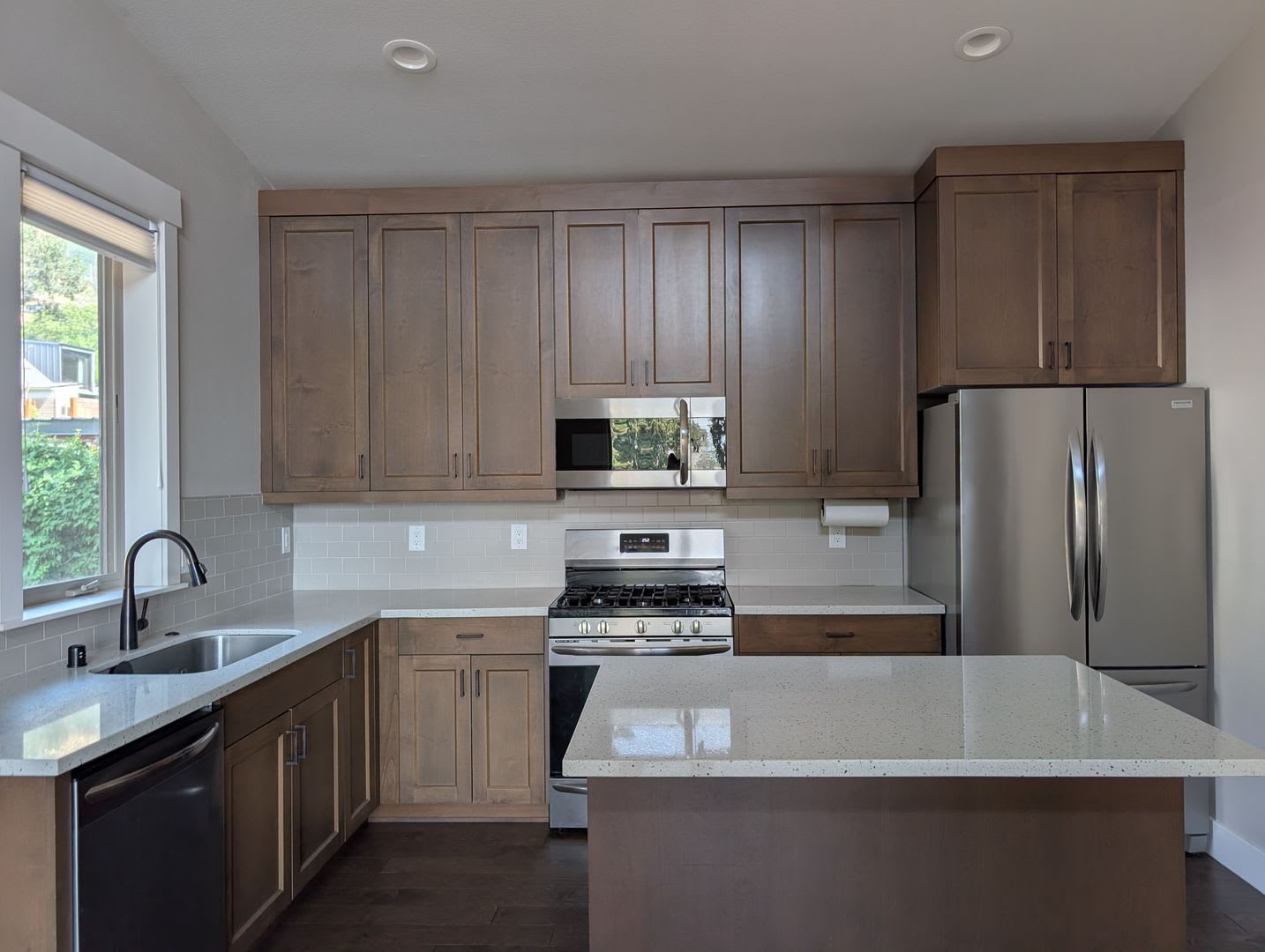 1 bedroom 1 Bath in Bingen, WA – photo 4