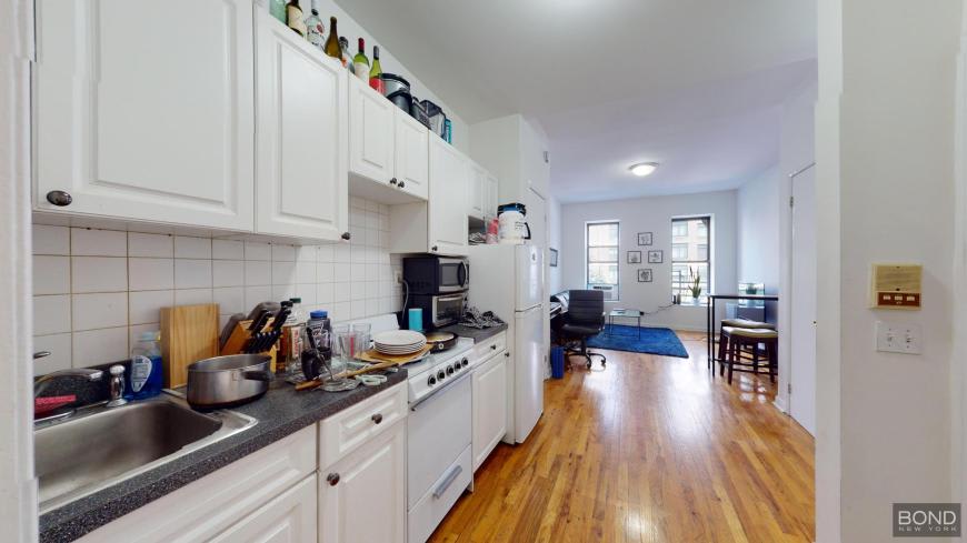 1293 First Avenue – photo 3