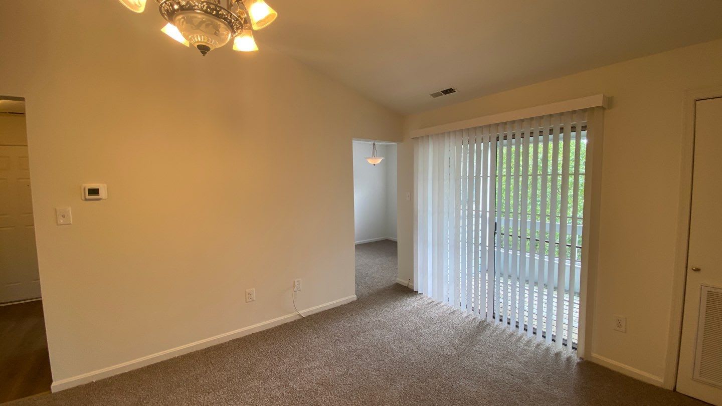 8601 Falls Run Rd Apt I – photo 5