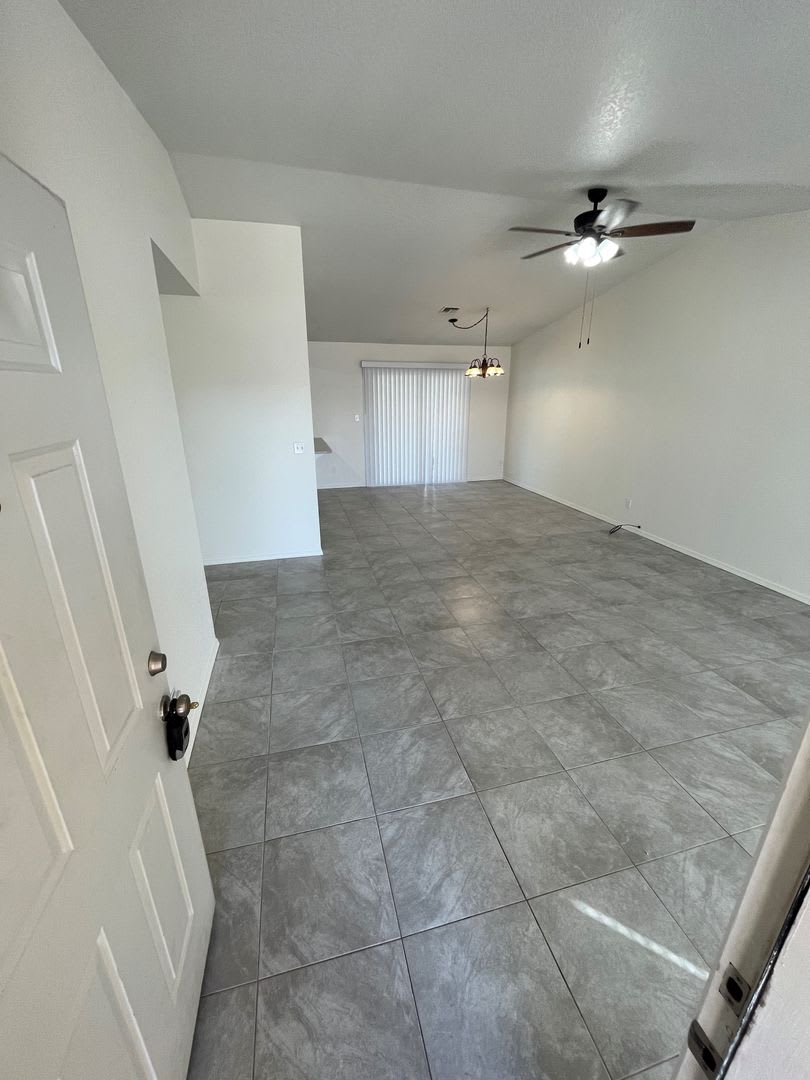 3BR 2Ba Remodeled with Yard and Garage – photo 3