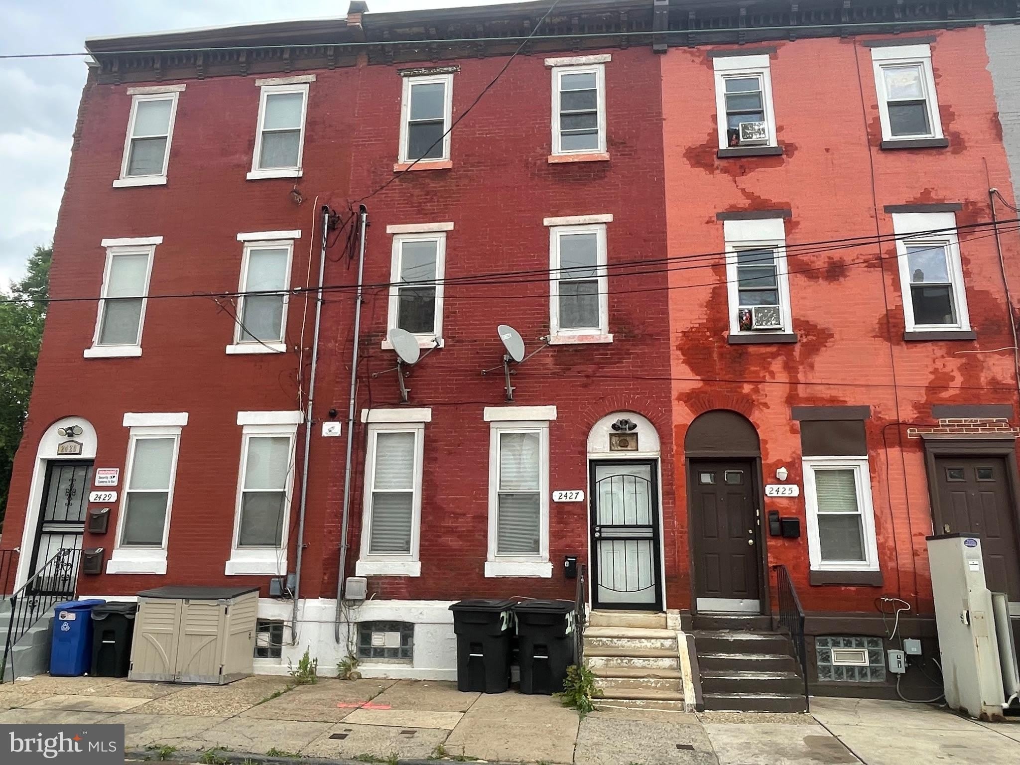 2427 N 10TH Street – photo 1