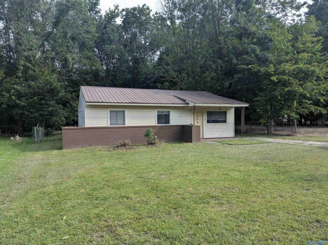 204 Carolyn Lane – photo 1