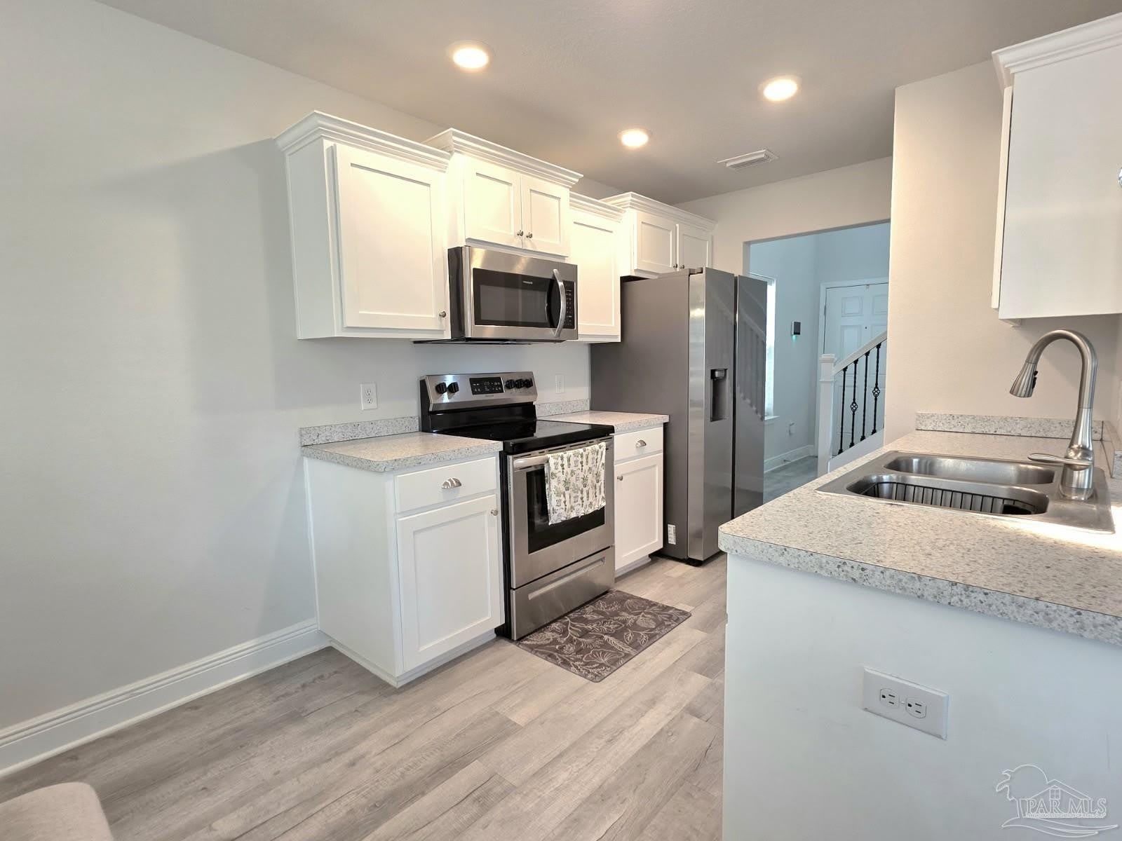 380 Hilburn Ln – photo 4
