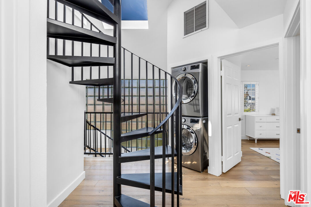 1240 24th Street – photo 2