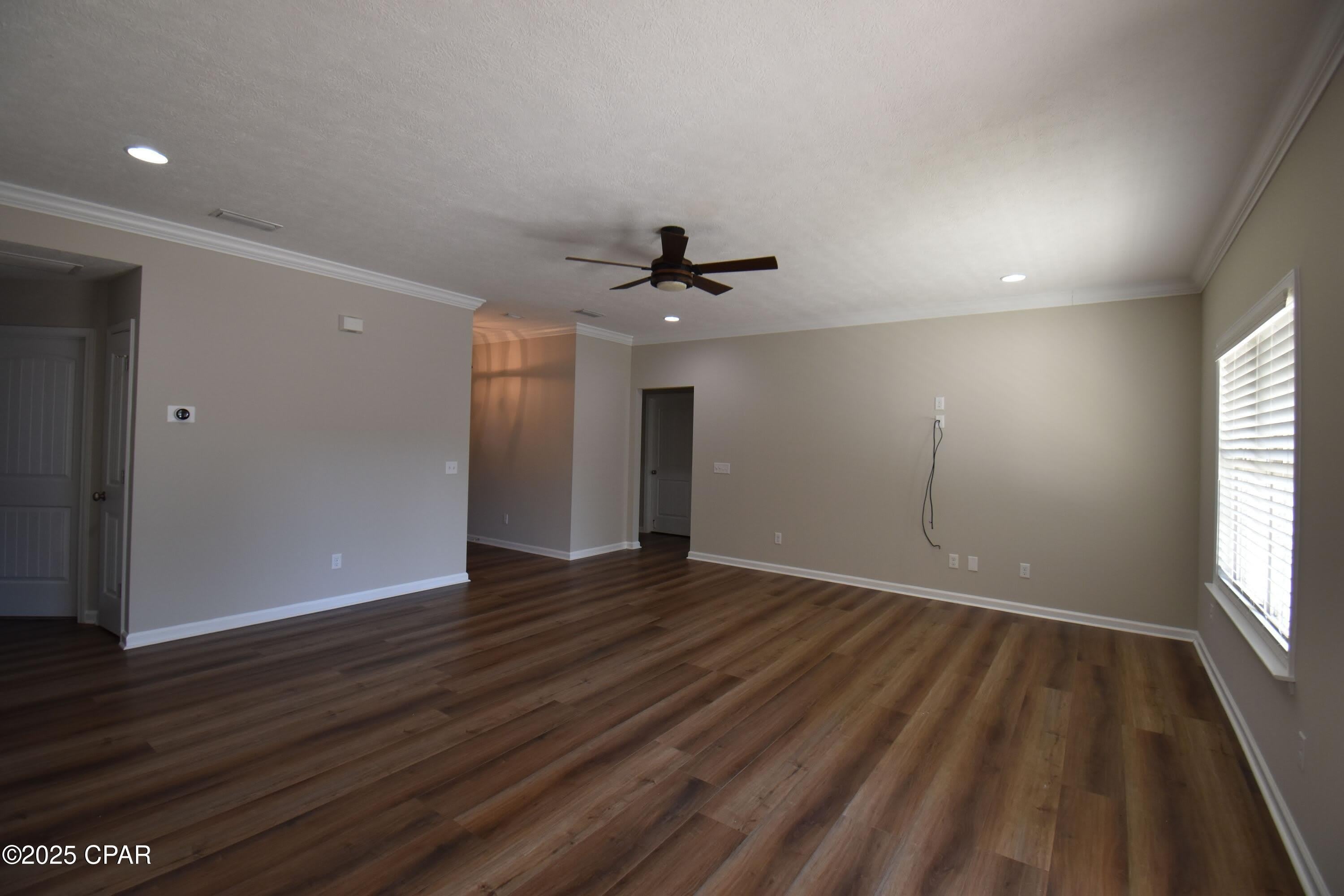 501 W 3Rd Street – photo 2