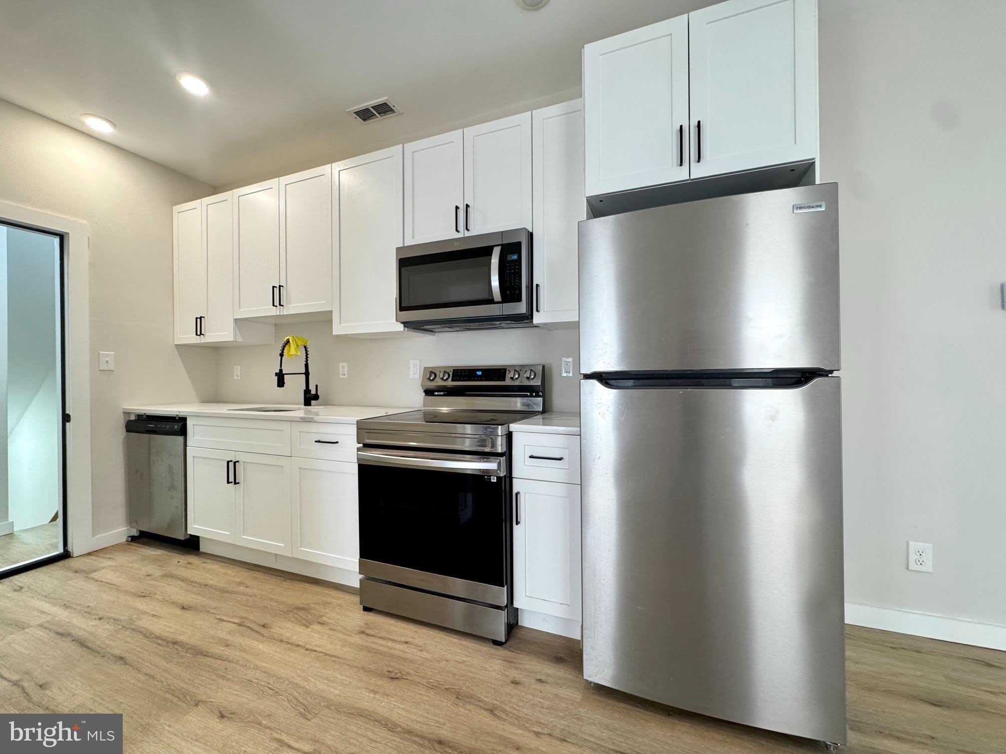 255 S 44TH – photo 2