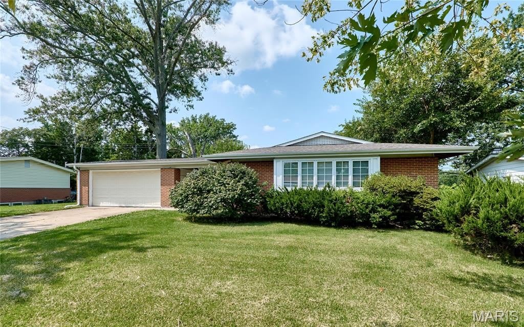 1495 Tremont Drive – photo 3