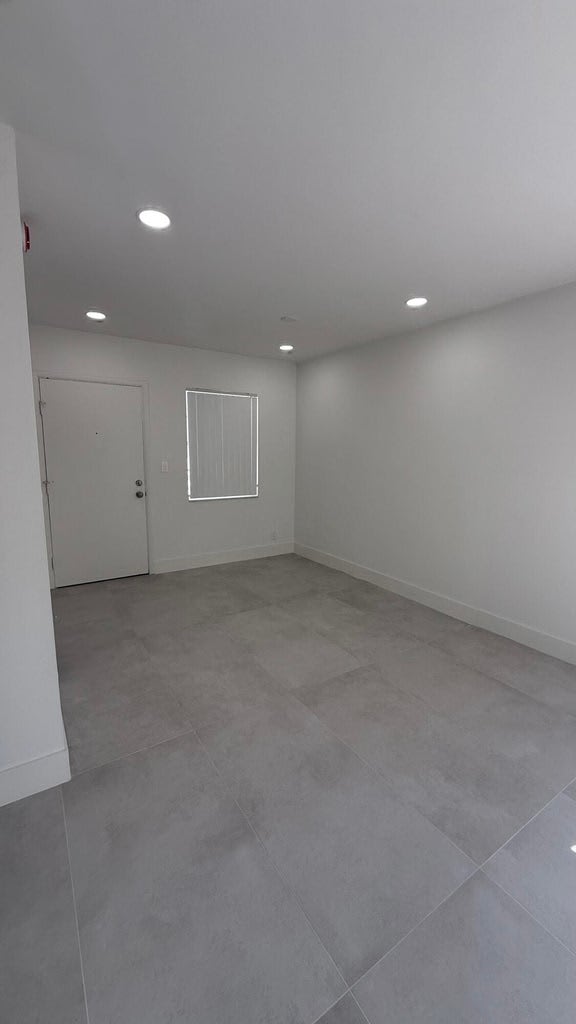 6505 Winfield Boulevard – photo 3