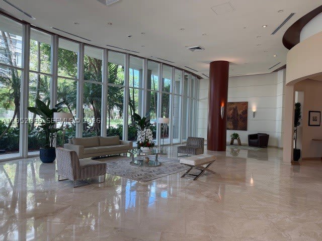 2475 Brickell Ave – photo 1
