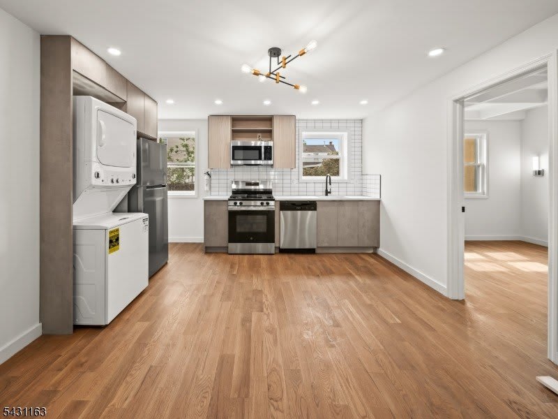 100 Chestnut St – photo 3